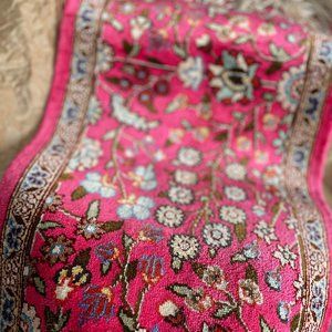 132" x 32" 100% Silk 400 Knotted Handmade in Giza, Egypt -Certification Included